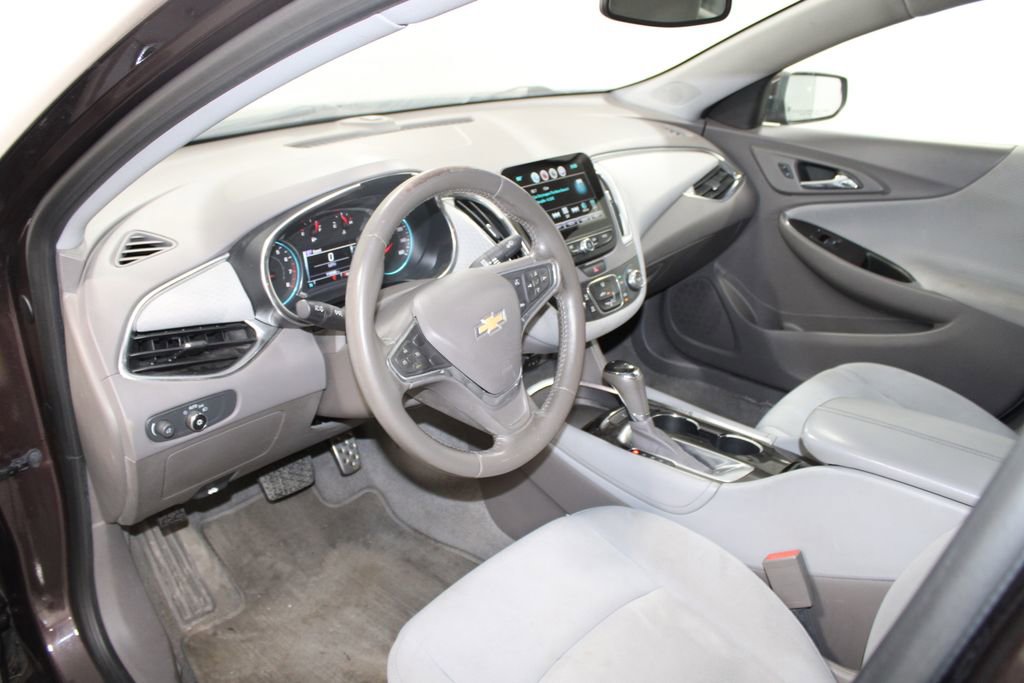 Used 2016 Chevrolet Malibu LT FWD image 21