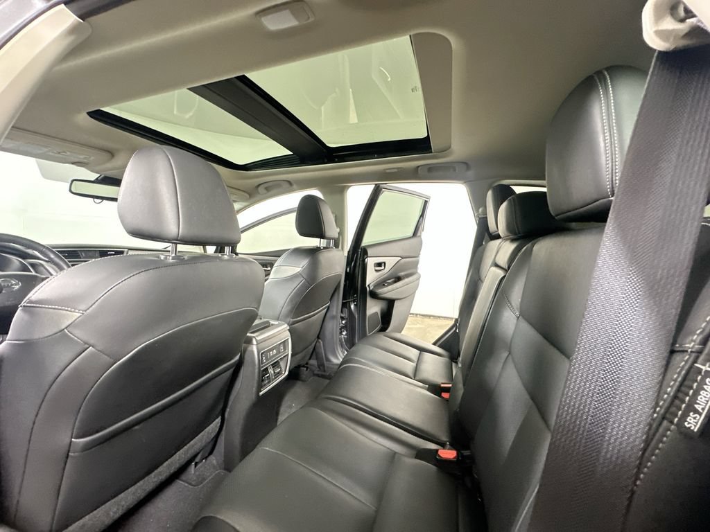 Used 2020 Nissan Murano SL w/ Moonroof Package FWD image 15