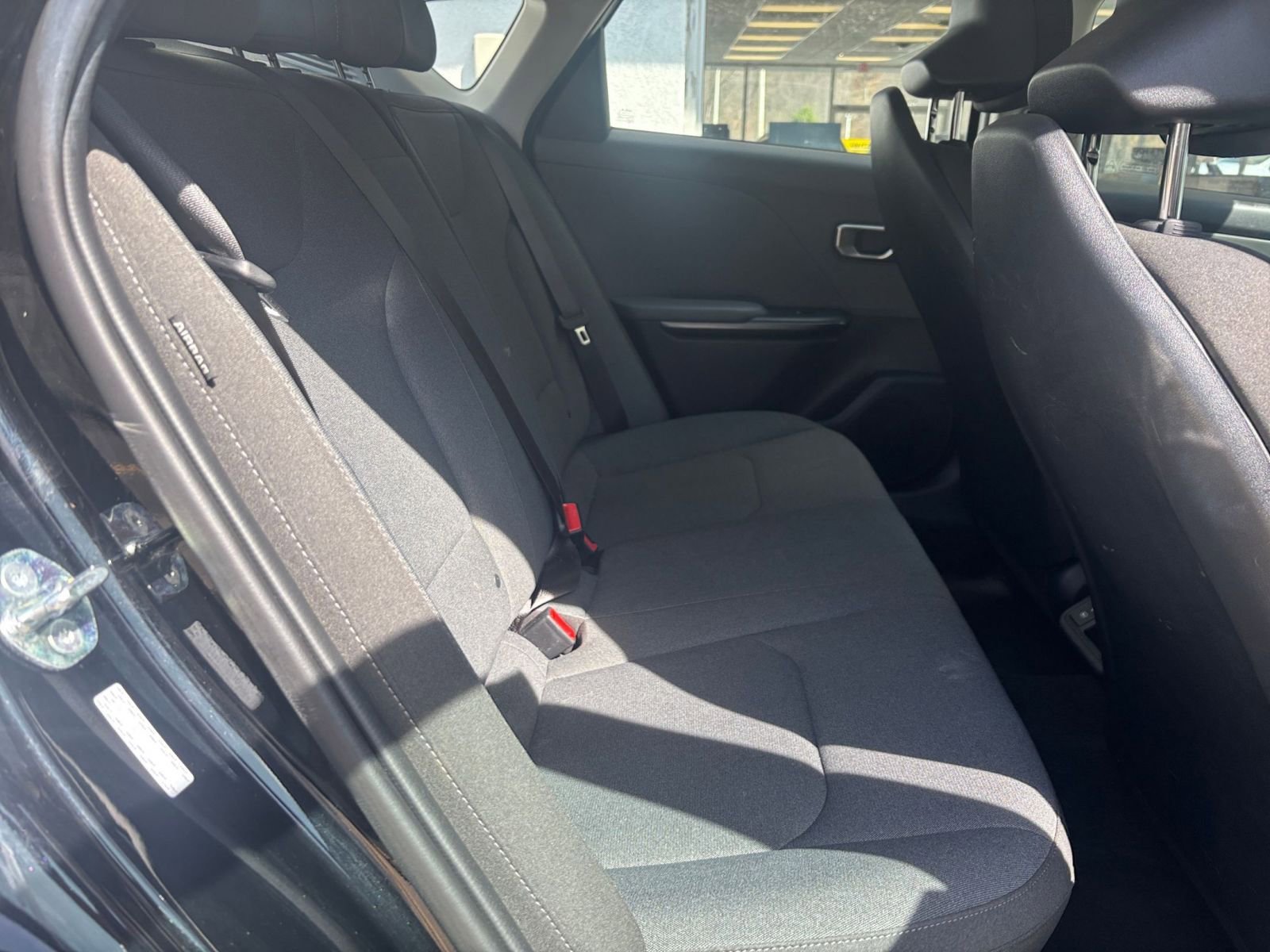Used 2025 Kia K4 LXS image 38