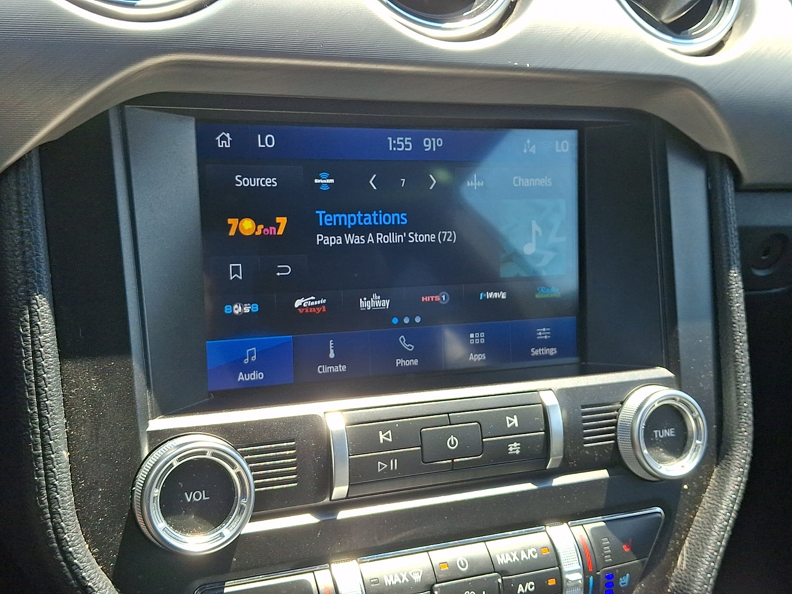 Used 2022 Ford Mustang Premium RWD image 16