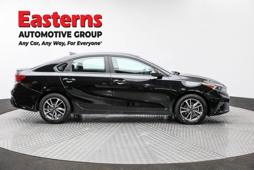 Used 2023 Kia Forte LXS image 4