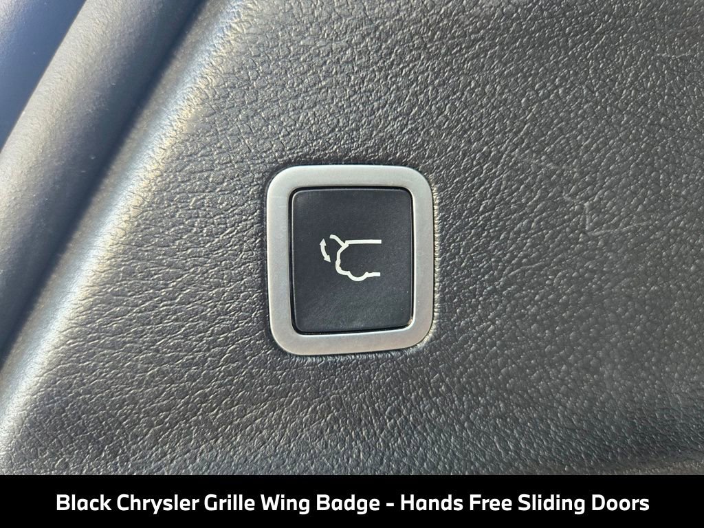 Used 2019 Chrysler Pacifica Touring-L Plus w/ Advanced Safetytec Group FWD image 21