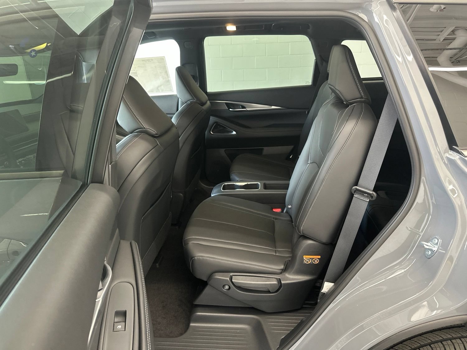 New 2027 INFINITI QX60 Sport w/ Dark Cargo Package AWD/4WD image 9