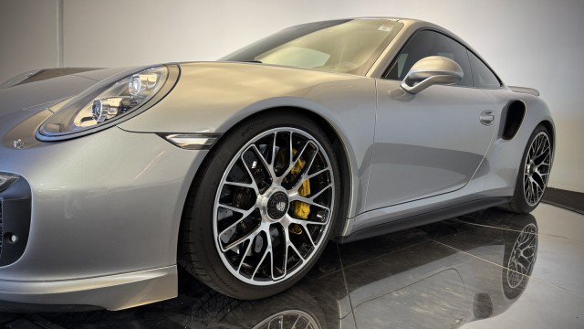 Used 2014 Porsche 911 Turbo AWD/4WD image 23