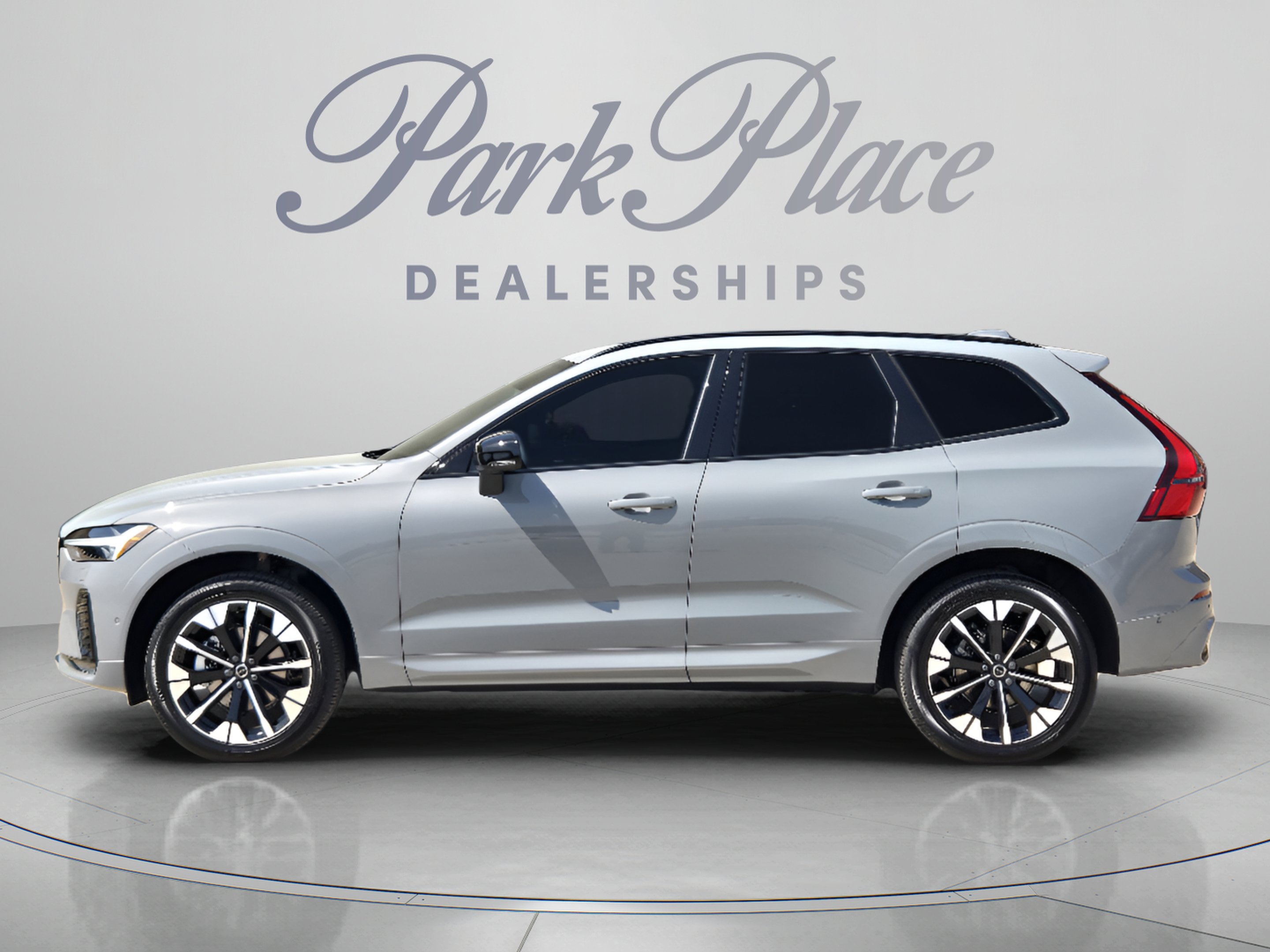 Used 2026 Volvo XC60 B5 Plus w/ Protection Package Premier AWD/4WD image 2