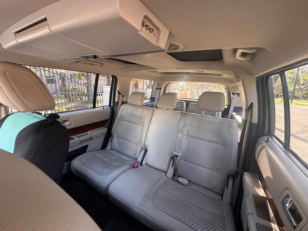 Used 2009 Ford Flex Limited image 12