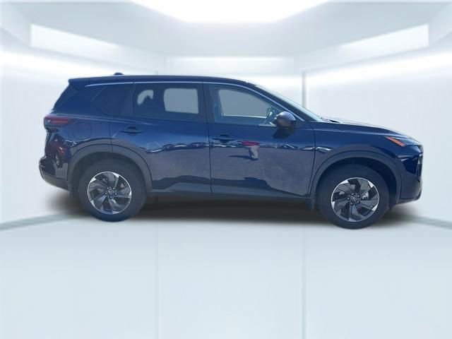 Used 2024 Nissan Rogue SV FWD image 5