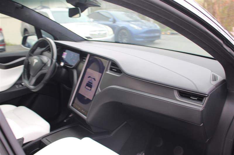 Used 2018 Tesla Model X P100D image 14