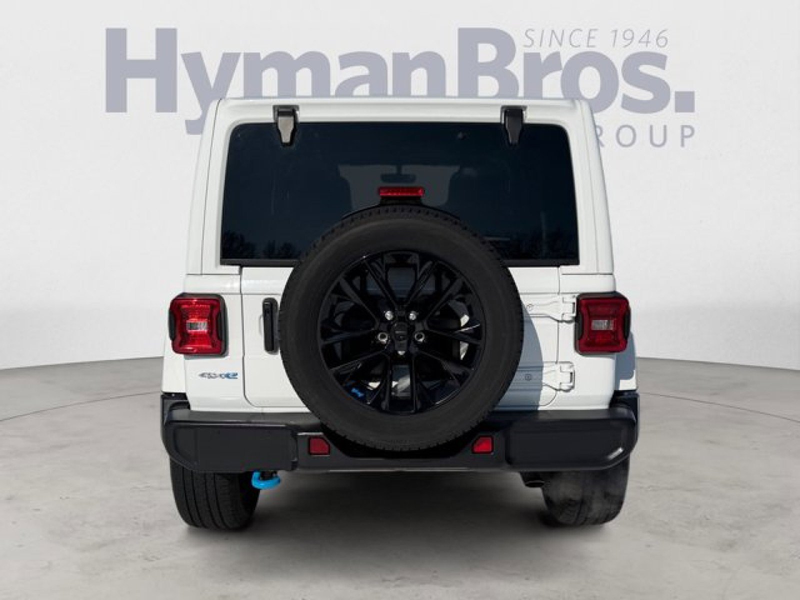 Used 2023 Jeep Wrangler Unlimited Sahara w/ Cold Weather Group image 4