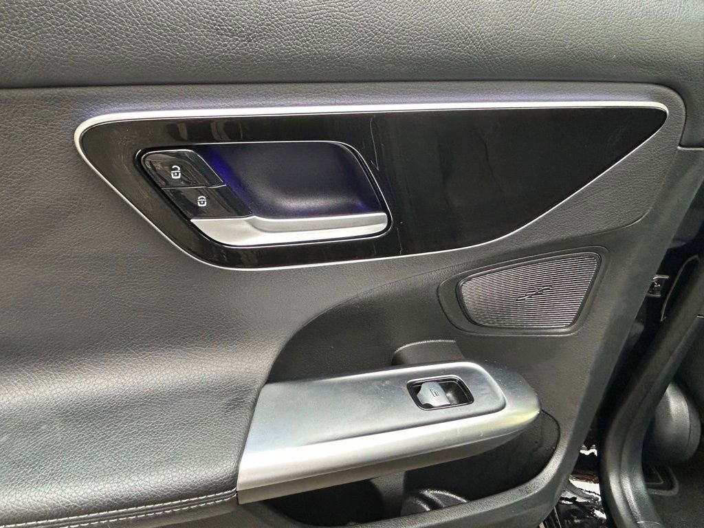 Used 2025 Mercedes-Benz C 300 4MATIC Sedan image 47