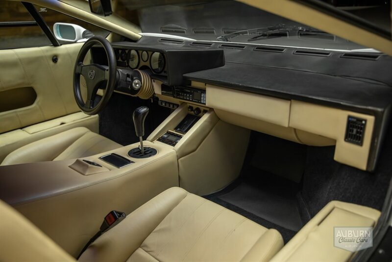Used 1989 Lamborghini Countach Coupe RWD image 18