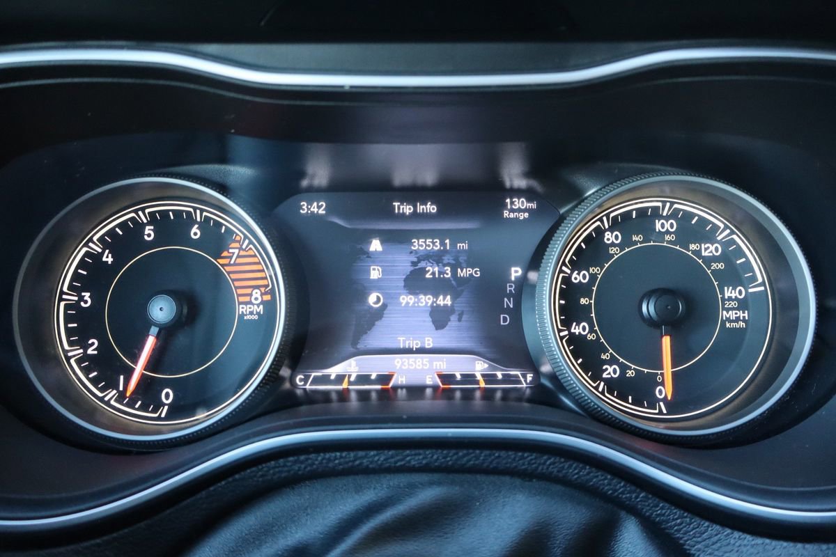 Used 2022 Jeep Cherokee Limited image 33