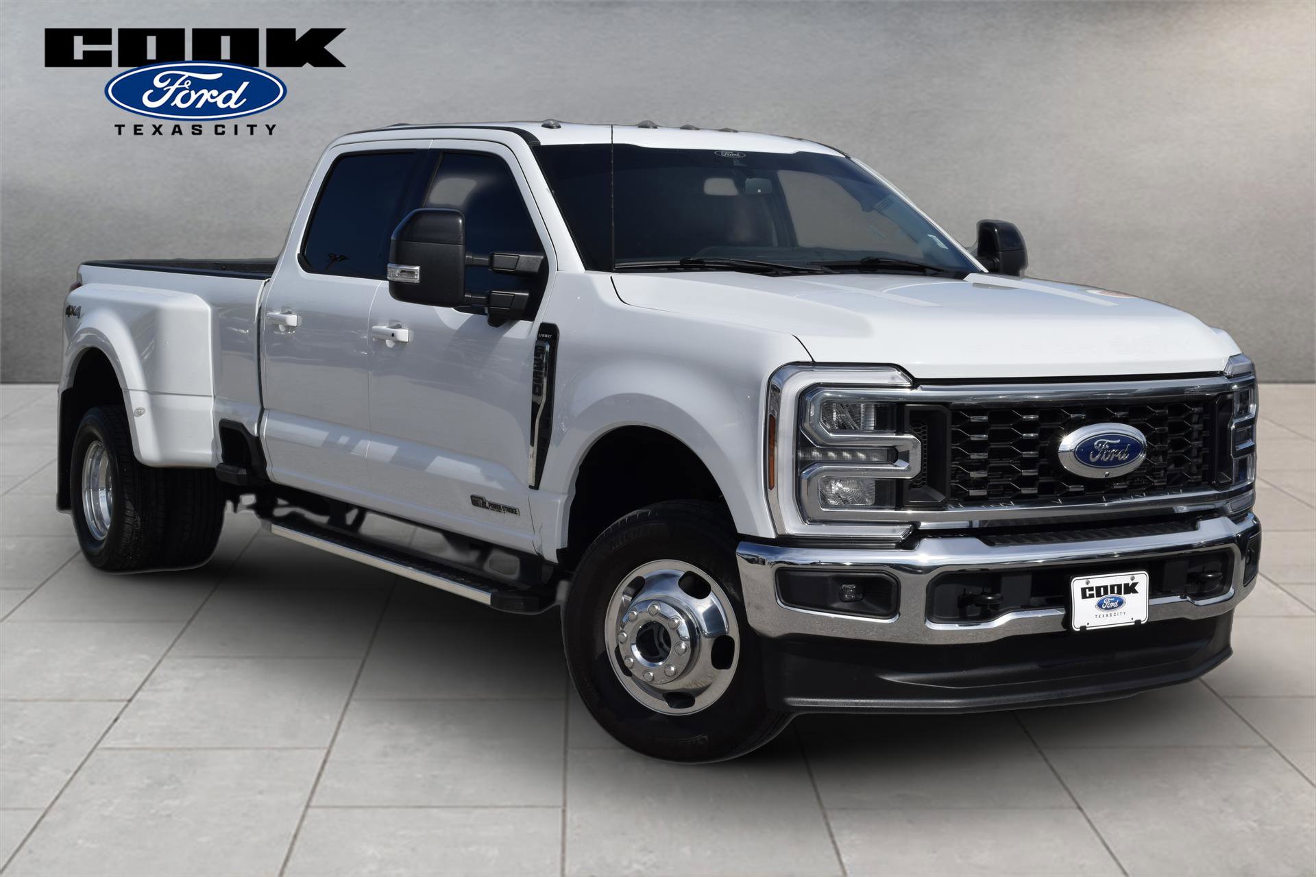 Used 2024 Ford F350 Lariat AWD/4WD image 2