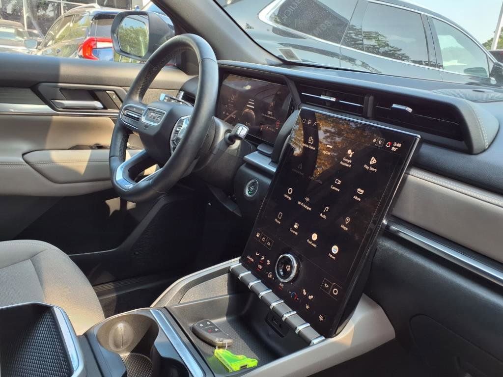 Used 2025 GMC Terrain Elevation image 23