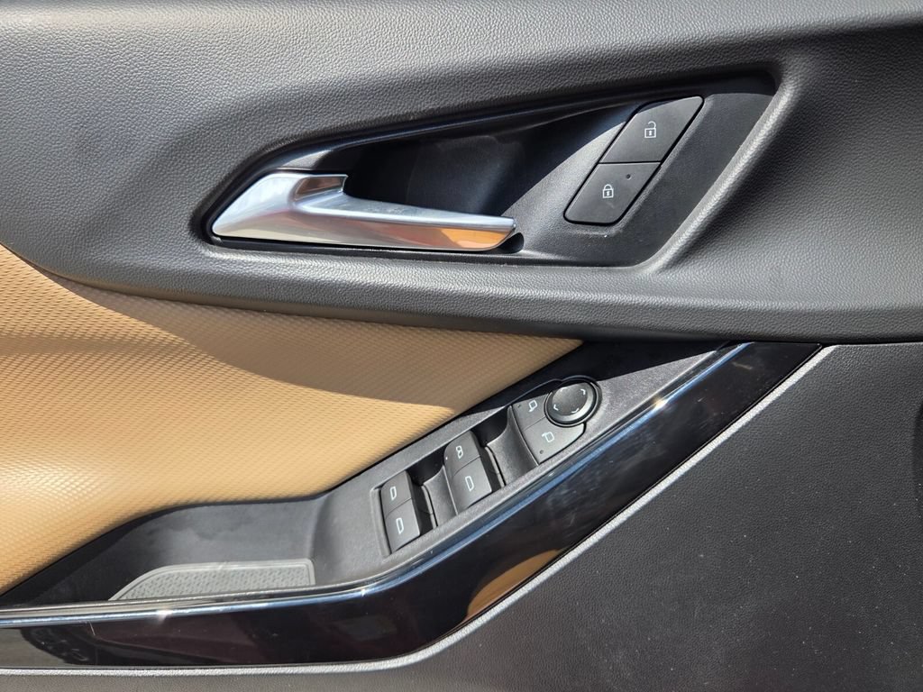 Used 2025 Chevrolet Equinox ACTIV FWD image 22