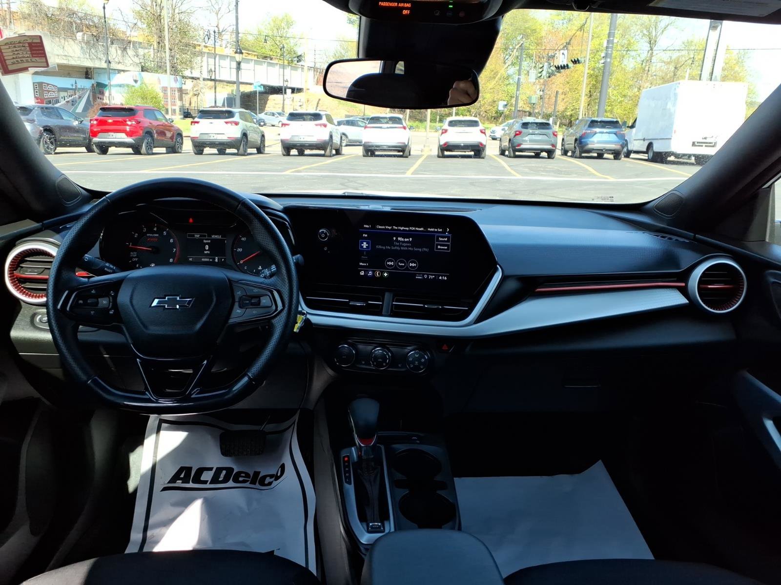 Used 2024 Chevrolet Trax RS w/ Driver Confidence Package FWD image 15