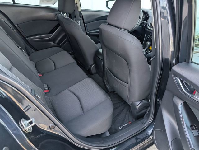 Used 2018 MAZDA MAZDA3 Sport image 25