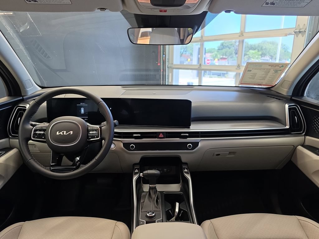 Certified 2025 Kia Sorento S FWD image 19