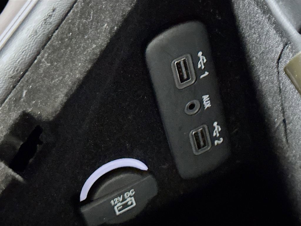 Used 2023 Dodge Challenger SXT image 30