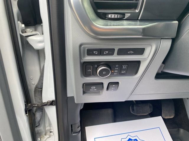 Used 2021 Ford F150 Lariat w/ Equipment Group 502A High image 19