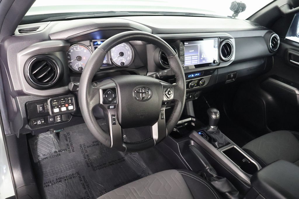 Used 2022 Toyota Tacoma TRD Sport w/ Technology Package AWD/4WD image 7