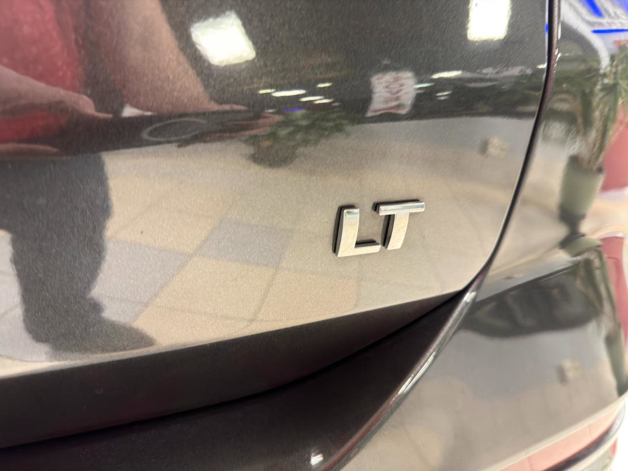 Used 2020 Chevrolet Equinox LT FWD image 60