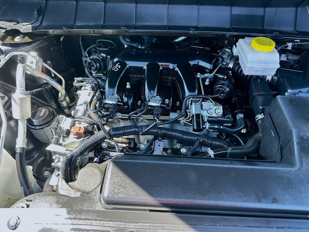 Used 2025 Nissan Pathfinder SL FWD image 30