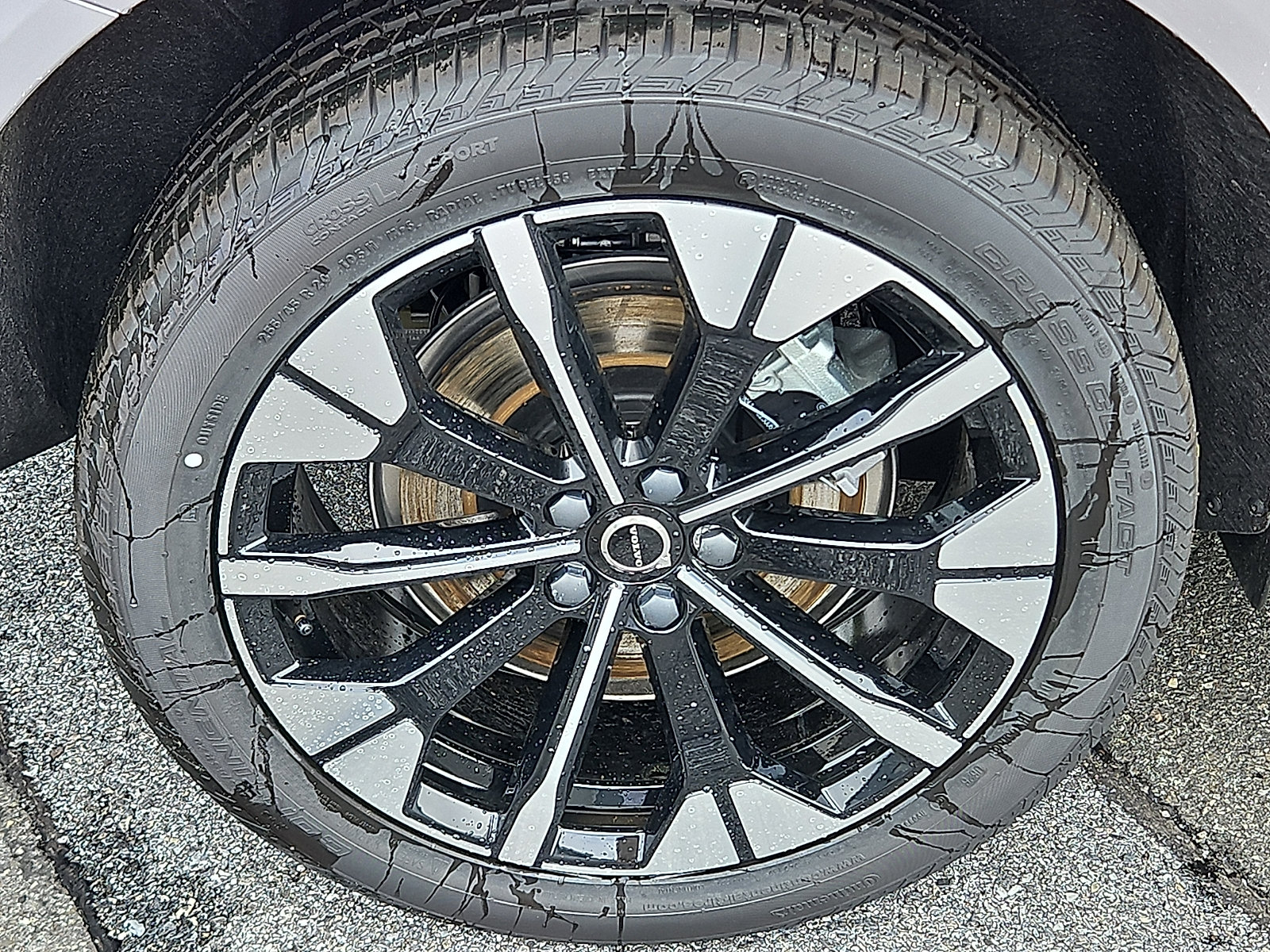 New 2026 Volvo XC60 T8 Plus w/ Protection Package Premier AWD/4WD image 7