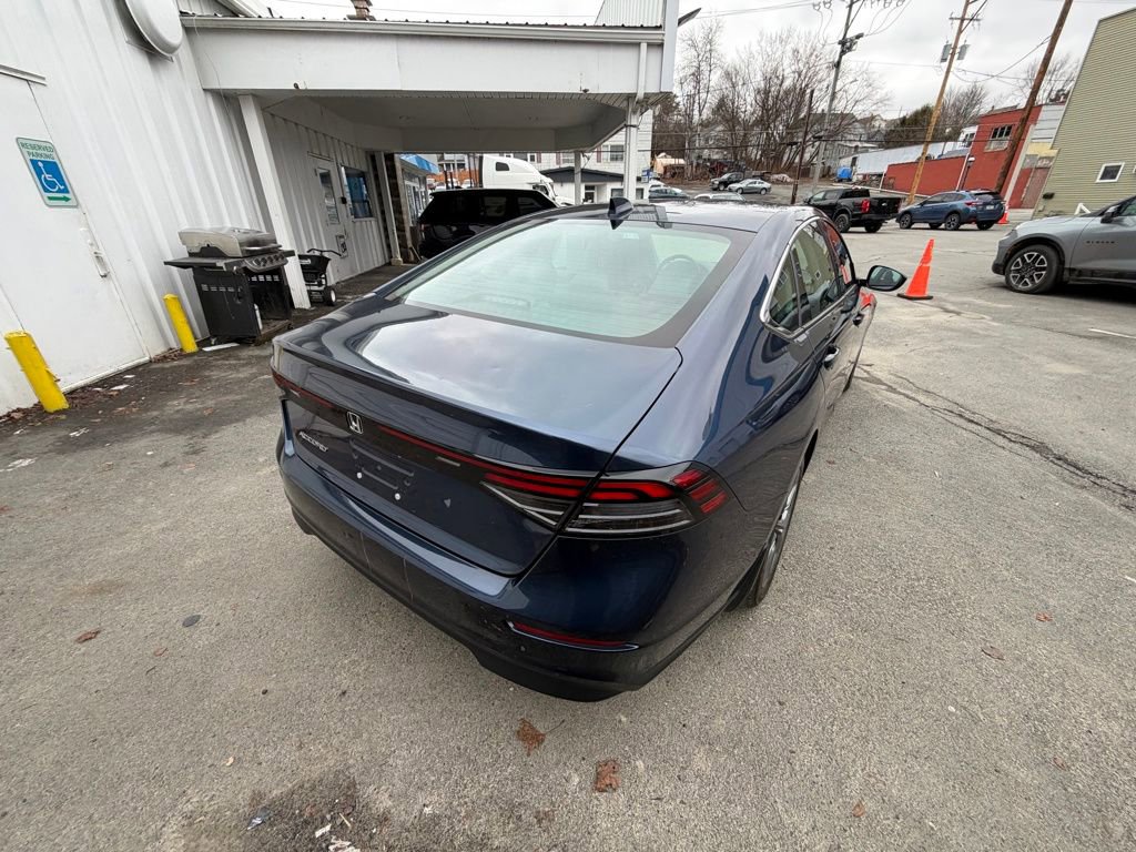 Used 2023 Honda Accord EX image 5