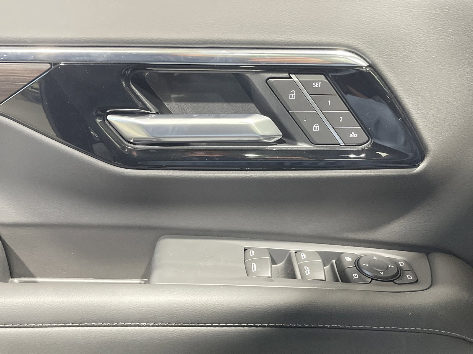 Used 2026 Chevrolet Suburban Z71 w/ Z71 Off-Road Package image 34