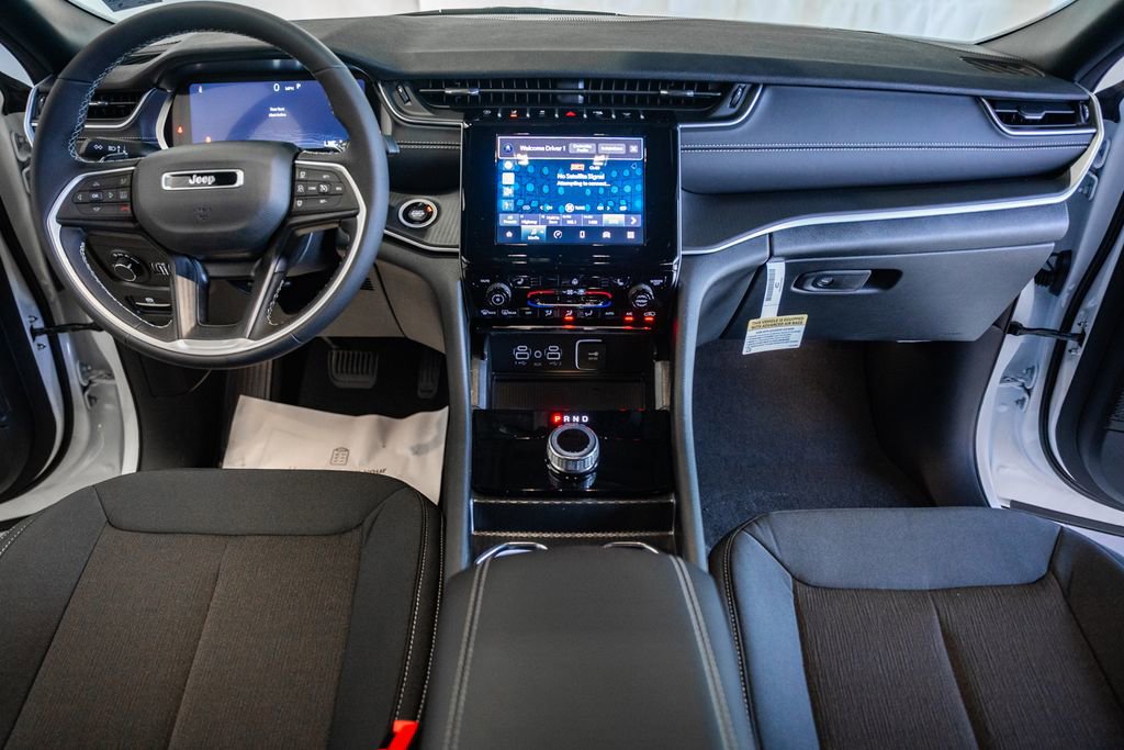 New 2025 Jeep Grand Cherokee Laredo X w/ Luxury Tech Group I image 20