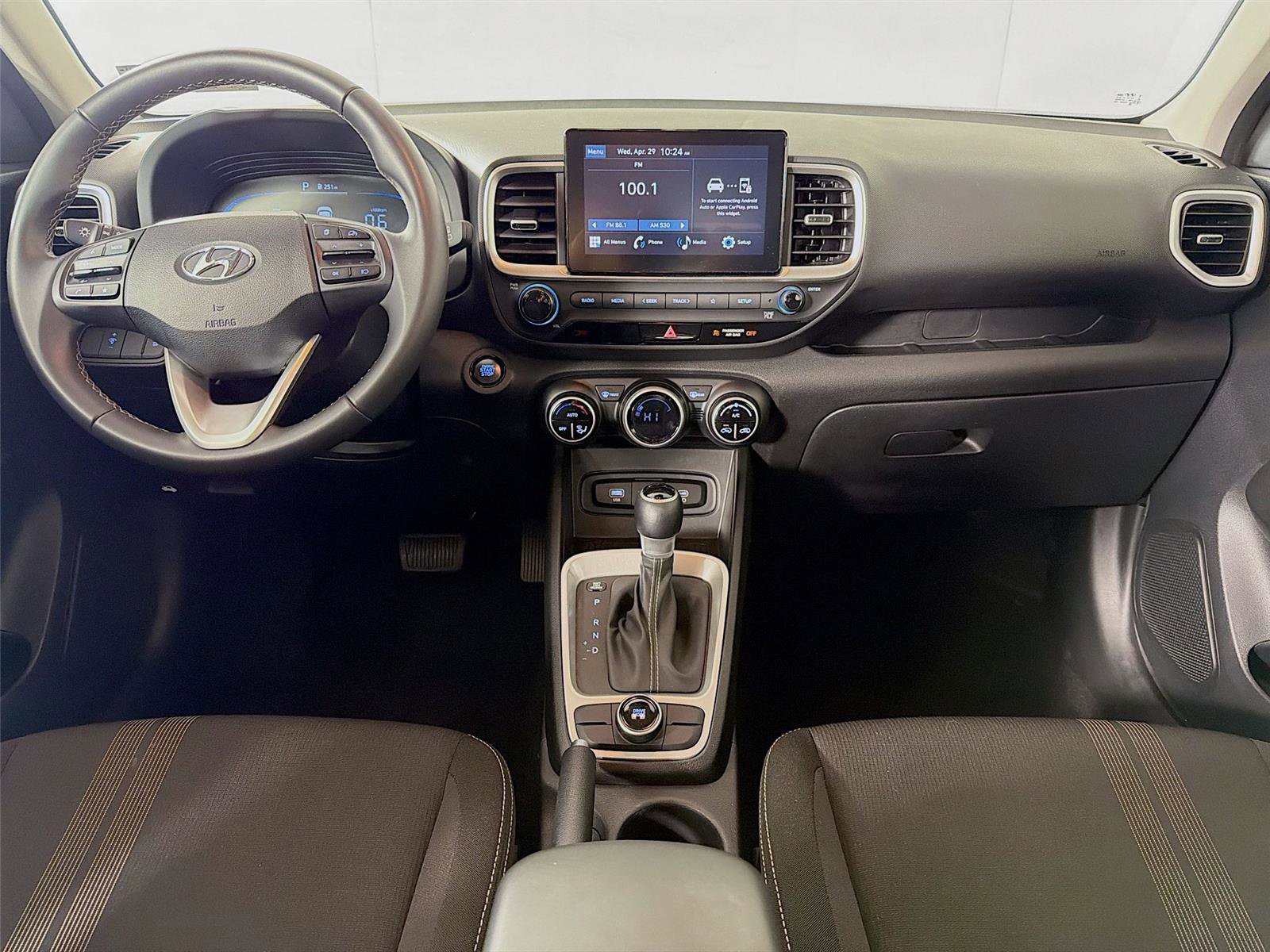 Used 2025 Hyundai Venue SEL FWD image 22