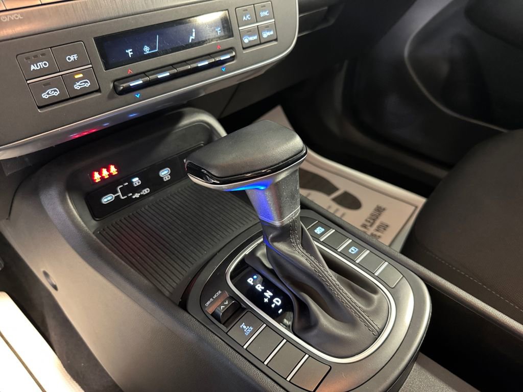 Used 2024 Hyundai Kona SEL AWD/4WD image 21