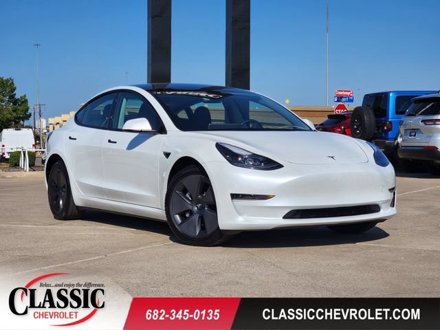 Used 2023 Tesla Model 3 Standard Range RWD image 1