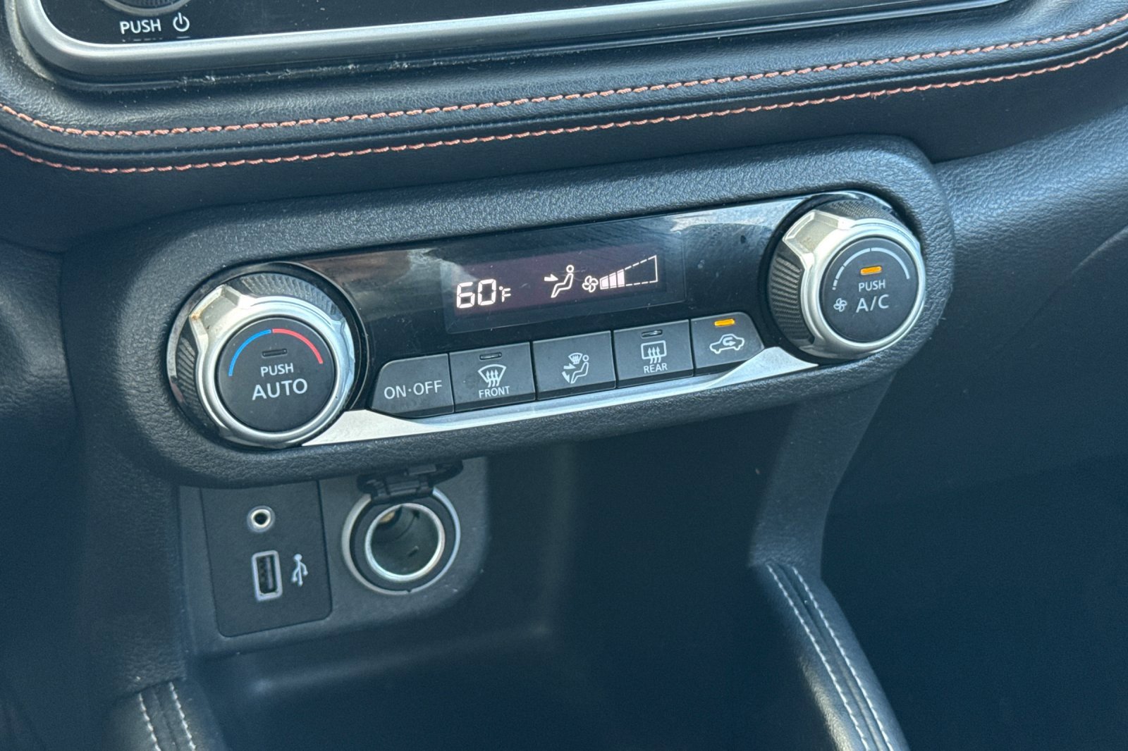 Used 2020 Nissan Kicks SR image 21