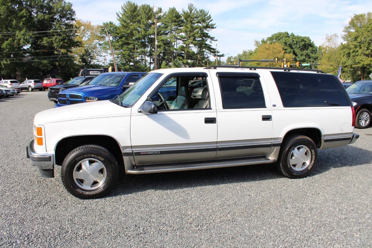 Used 1999 GMC Suburban 4WD w/ Marketing Opt Pkg 3 image 17