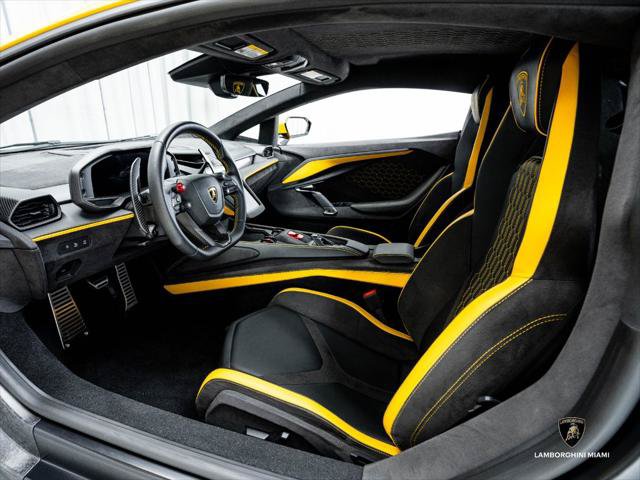 Used 2024 Lamborghini Revuelto AWD/4WD image 34