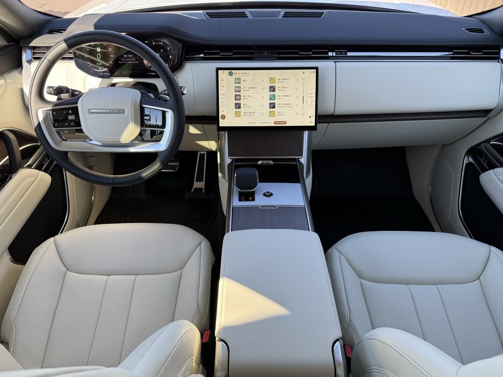New 2026 Land Rover Range Rover SE image 17