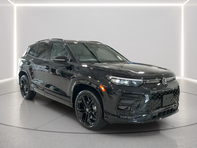 New 2026 Volkswagen Tiguan SE R-Line AWD/4WD image 8