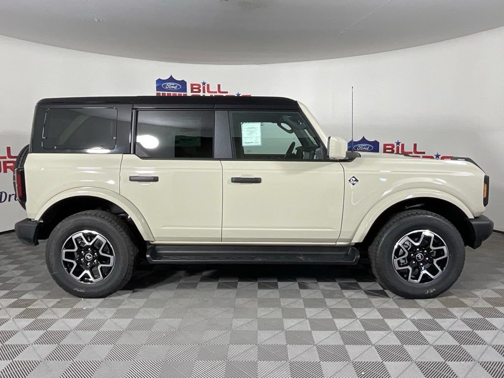 New 2026 Ford Bronco Outer Banks AWD/4WD image 2
