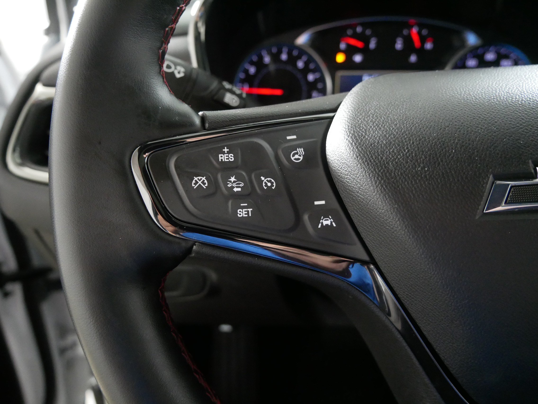 Used 2024 Chevrolet Equinox RS w/ RS Leather Package AWD/4WD image 27