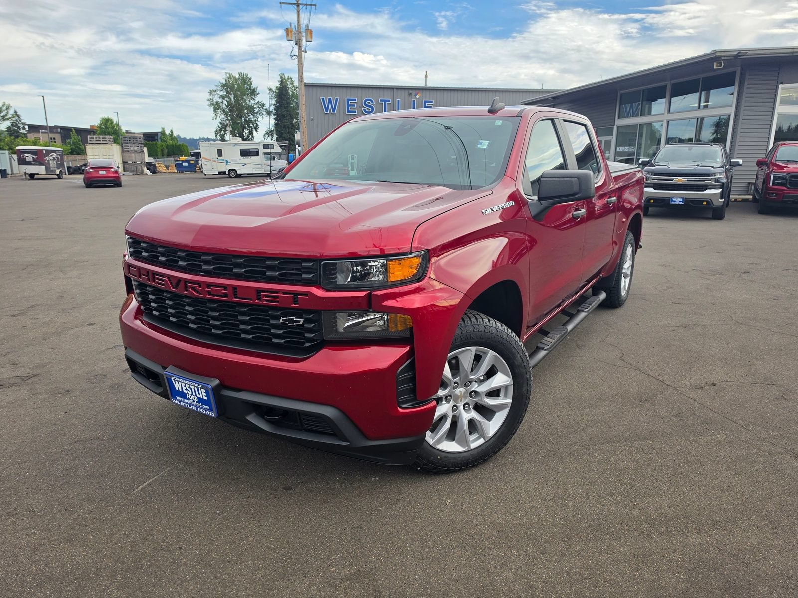 Used 2022 Chevrolet Silverado 1500 Custom w/ Safety Confidence Package AWD/4WD image 7