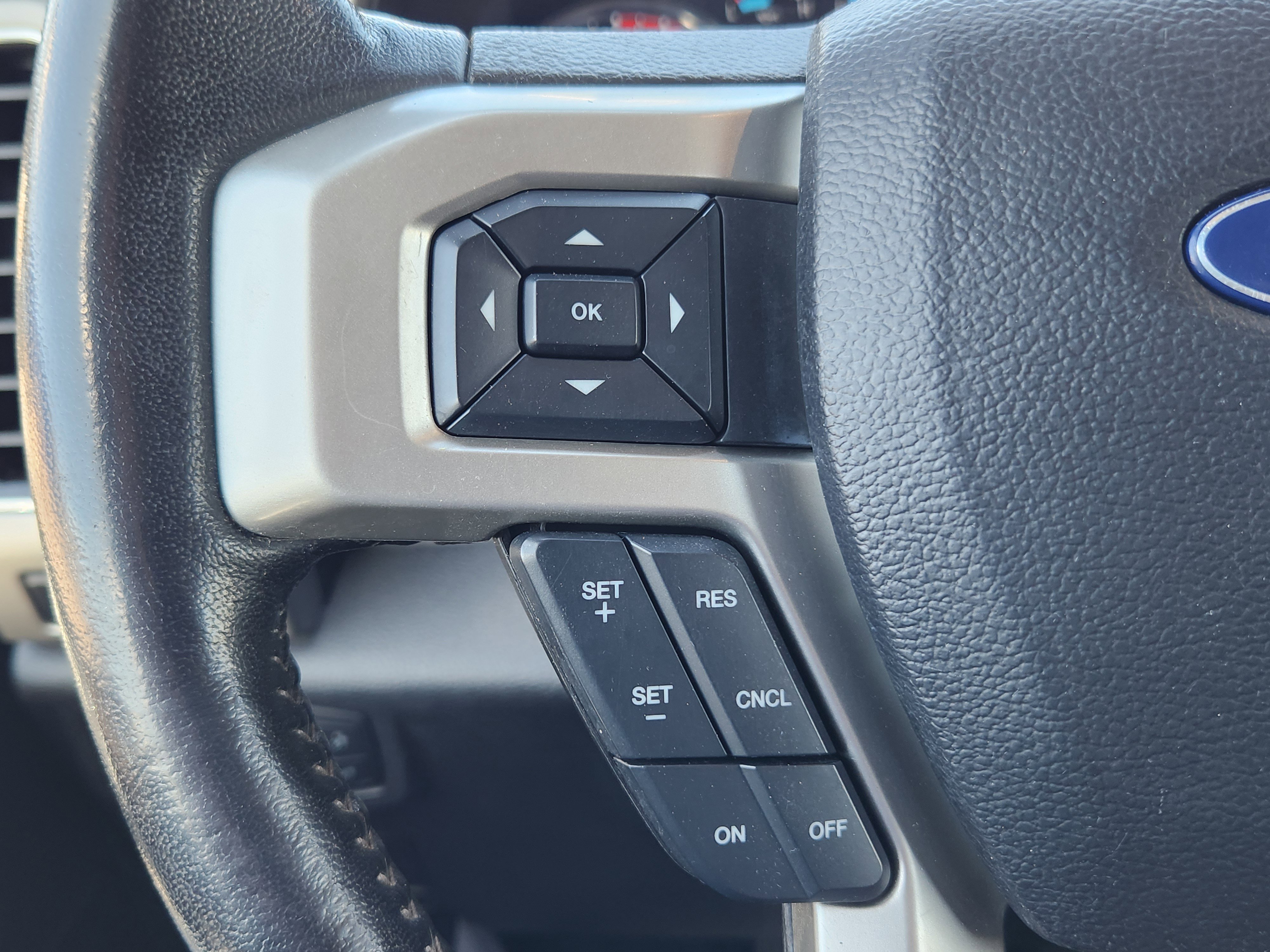 Used 2021 Ford F250 Lariat w/ Lariat Value Package AWD/4WD image 29
