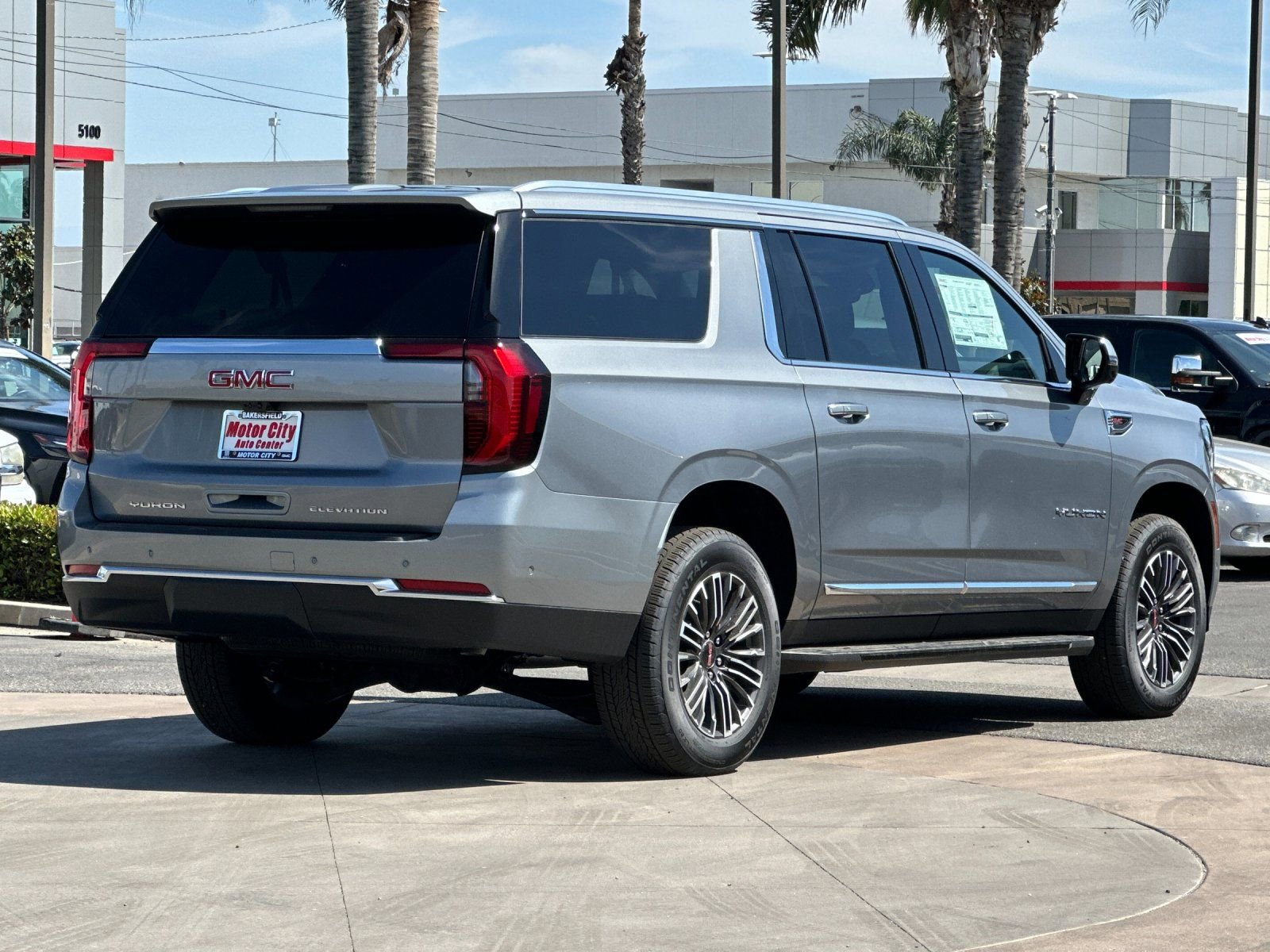New 2026 GMC Yukon XL Elevation w/ Elevation Premium Package AWD/4WD image 4