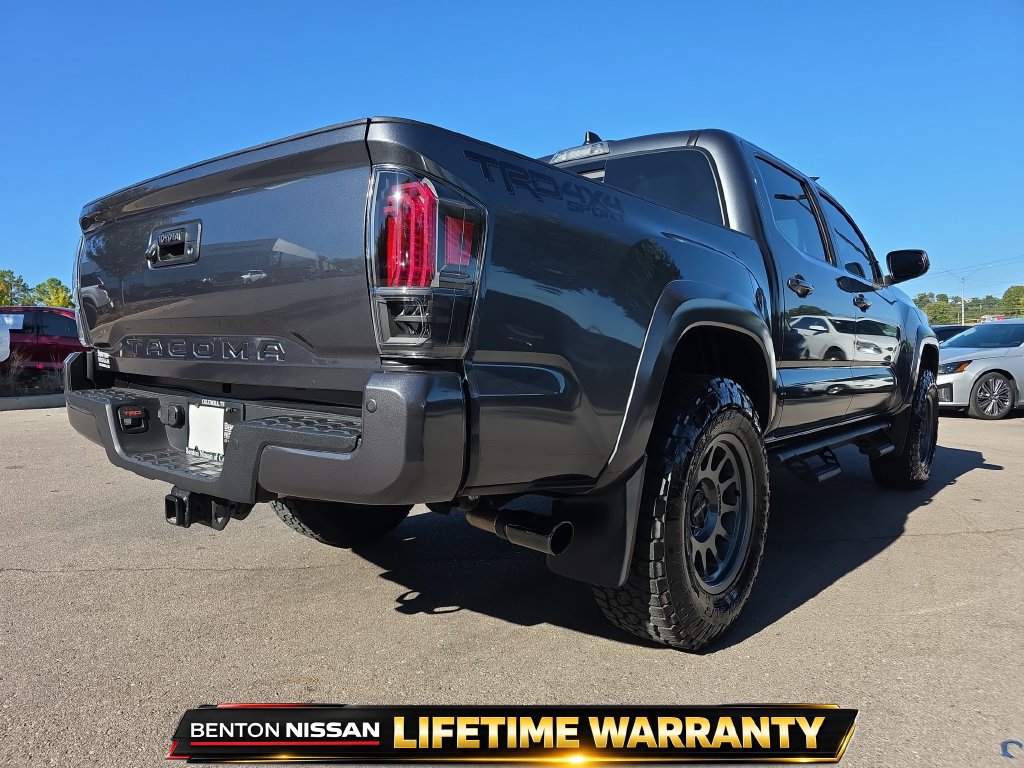 Used 2022 Toyota Tacoma TRD Sport w/ Technology Package AWD/4WD image 12