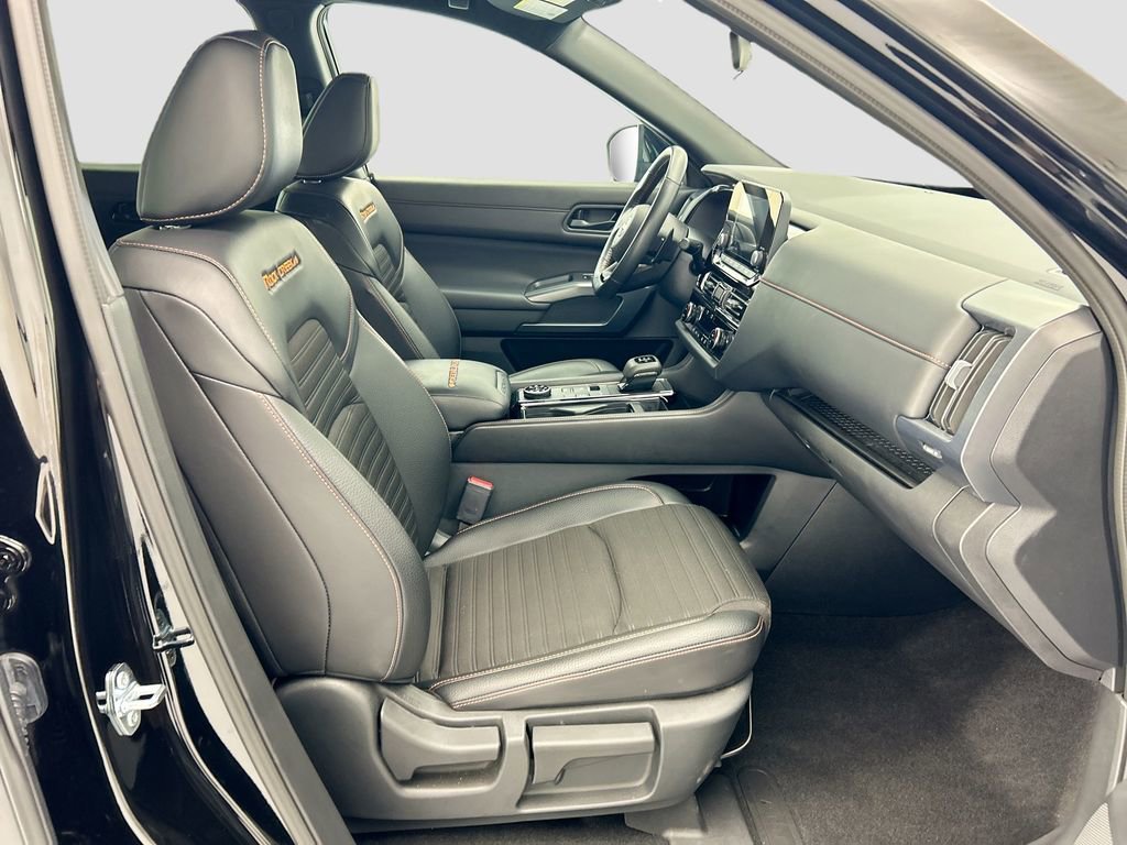 Used 2025 Nissan Pathfinder Rock Creek AWD/4WD image 18