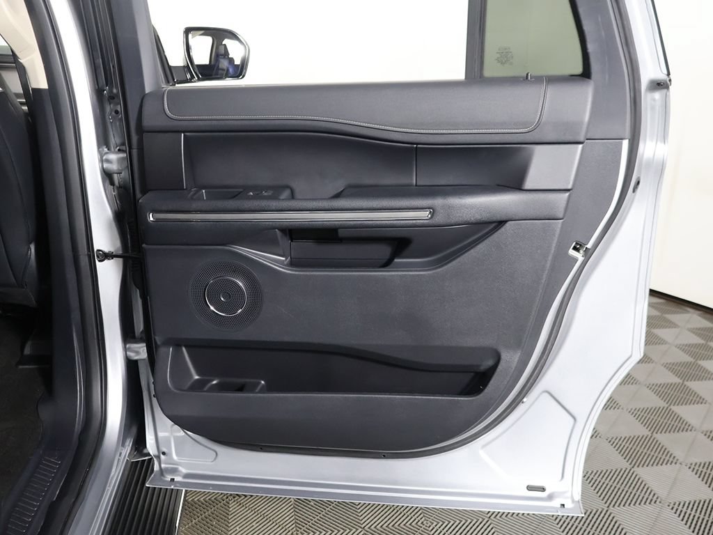 Used 2022 Ford Expedition Max XLT AWD/4WD image 28