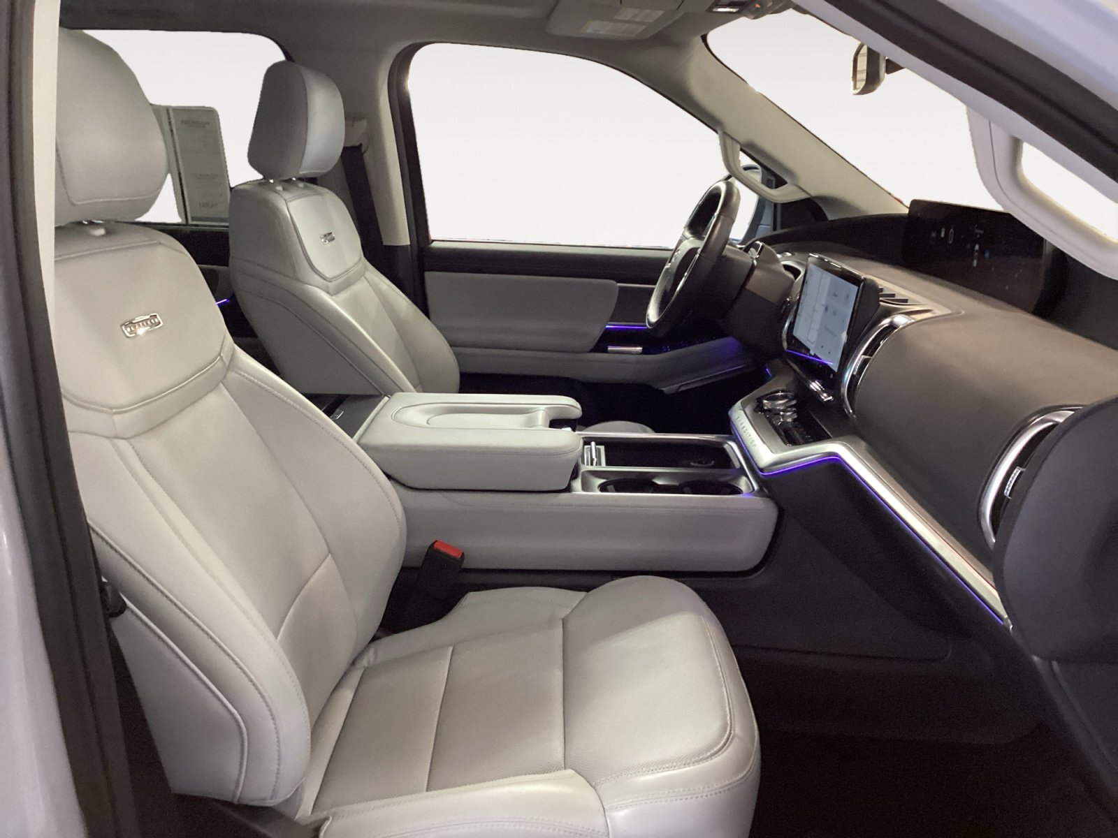 Used 2025 Ford Expedition Max Platinum image 15