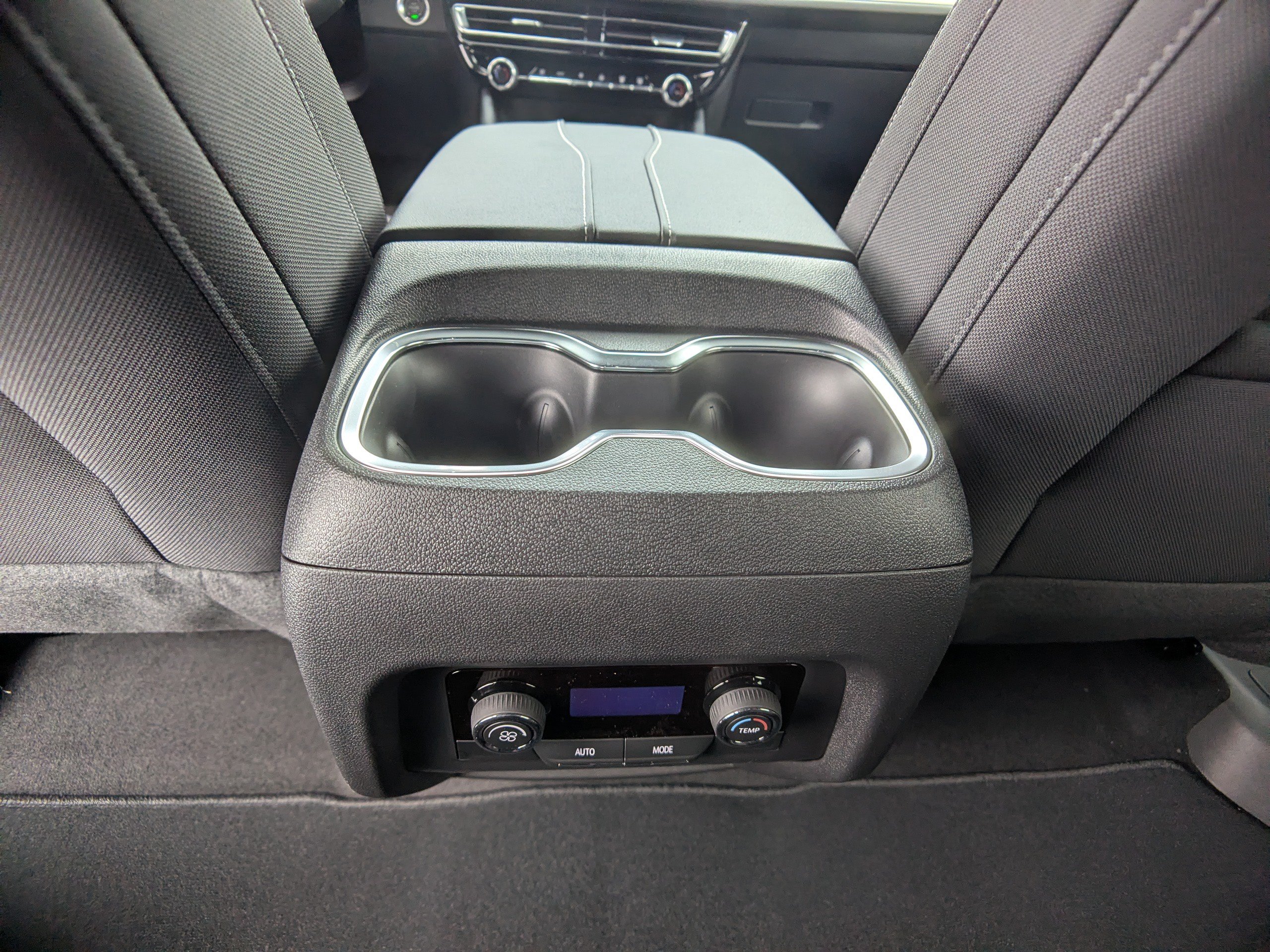 New 2027 Chevrolet Traverse LT FWD image 14