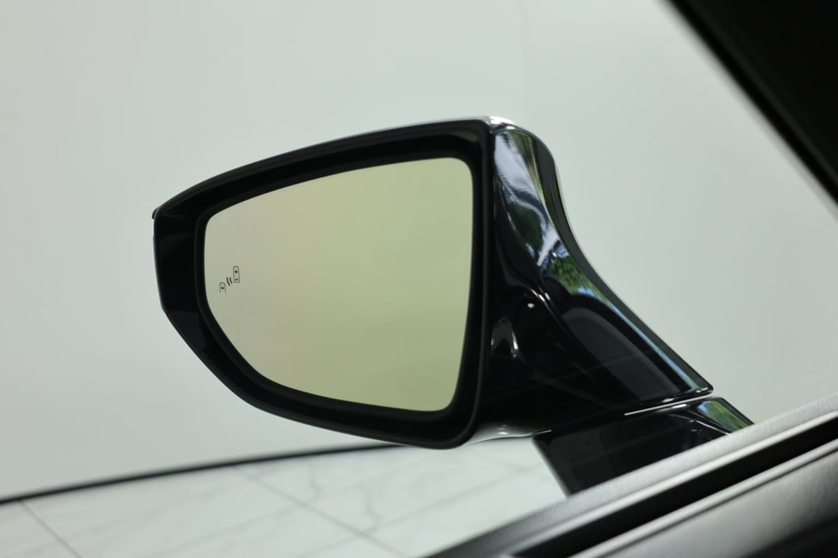 Used 2024 Lexus ES 350 w/ Premium Package FWD image 17